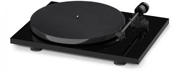Pro-Ject Проигрыватель пластинок Е1 Phono High Gloss ОМ5е UNI, черный