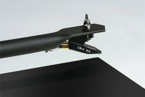 Pro-Ject Проигрыватель T1 BT OM5e, орех